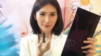 Mellisa Fortunita, Puteri Indonesia DKI Jakarta 2018 yang sekarang jadi marketing manager Mineral Botanica, di Jakarta X Beauty, 28 Juli 2022. (Liputan6.com/Asnida Riani)