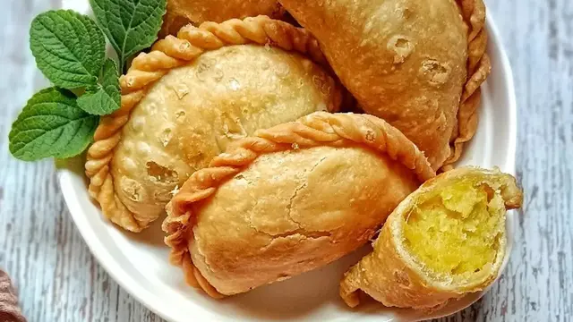 Pastel Ubi Kuning