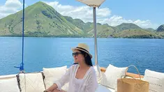 Bagi pecinta layar kaca Indosiar, sosok Medina Dina tentu sudah sangat familiar. Pasalnya, hingga saat ini wanita yang pernah menjadi presenter ini kerap berperan dalam FTV Kisah Nyata dan Mega Series Suara Hati Istri: Anjani sebagai Jihan. (Liputan6.com/IG/@medinadinaaa)