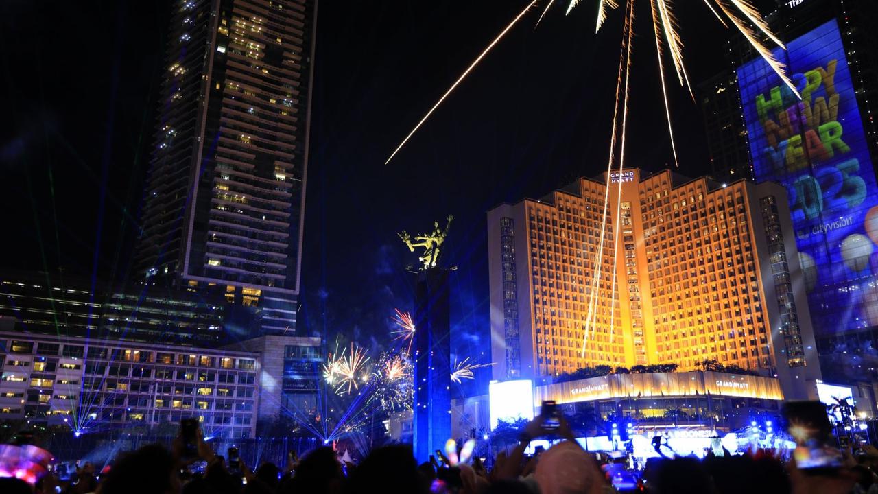 Malam Tahun Baru 2025 di Bundaran HI