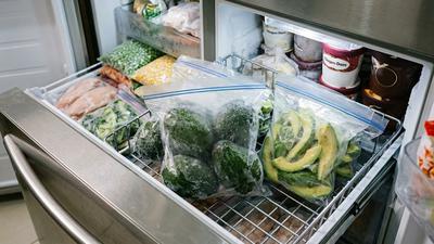 Kesalahan saat Menyimpan Alpukat di Freezer yang Bikin Cepat Rusak dan Kurang Nikmat Dikonsumsi
