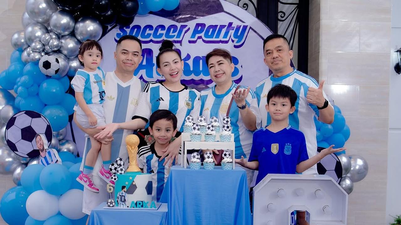 5 Potret Kezia Karamoy dan Suami Rayakan Ulang Tahun Anak, Bertema Soccer Party