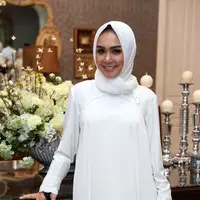 Yuni Shara, ikut hadir daalam perayaan ulang tahun Krisdayanti yang ke-40