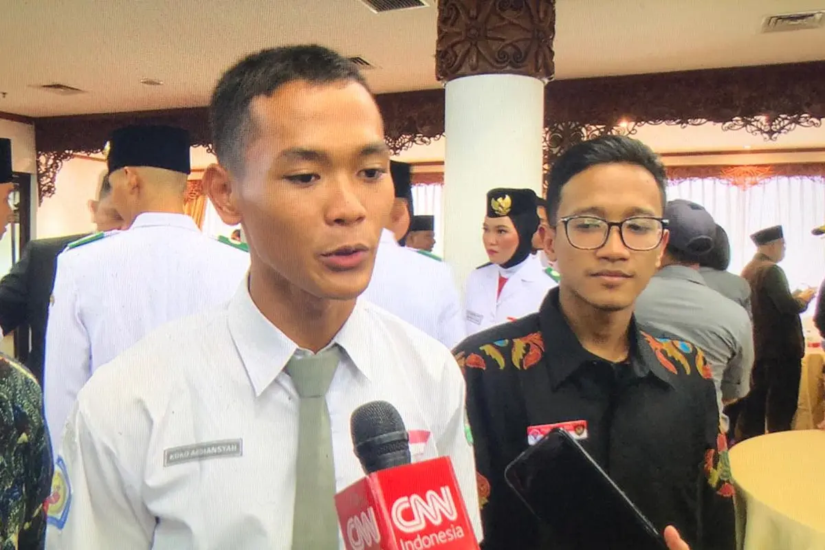 Koko Ardiansyah, pelajar yang menjadi sorotan setelah gagal masuk tim Paskibra tingkat kabupaten di Labuhanbatu. (Liputan6.com/Ratu Annisaa Suryasumirat)