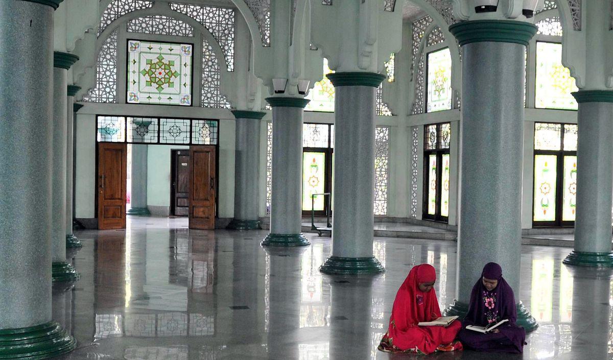 Amalan Terhindar dari Siksa Kubur<br>