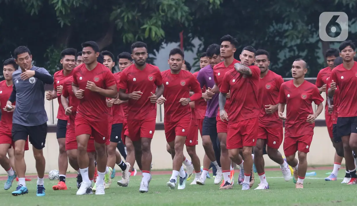 Sejumlah pemain Indonesia yang berkiprah di luar negeri juga sudah bergabung untuk berlatih bersama. (Liputan6.com/Helmi Fithriansyah)