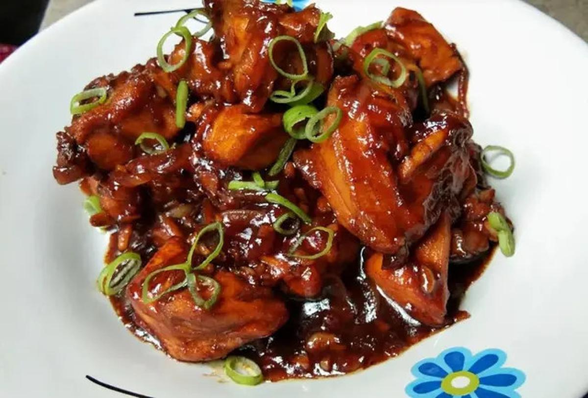 Ayam Kecap Gurih Manis, Dagingnya Sampai Lumer di Mulut