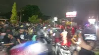 Massa Masih Bertahan di Depan Polda DIY, Puluhan Personel TNI Dikerahkan