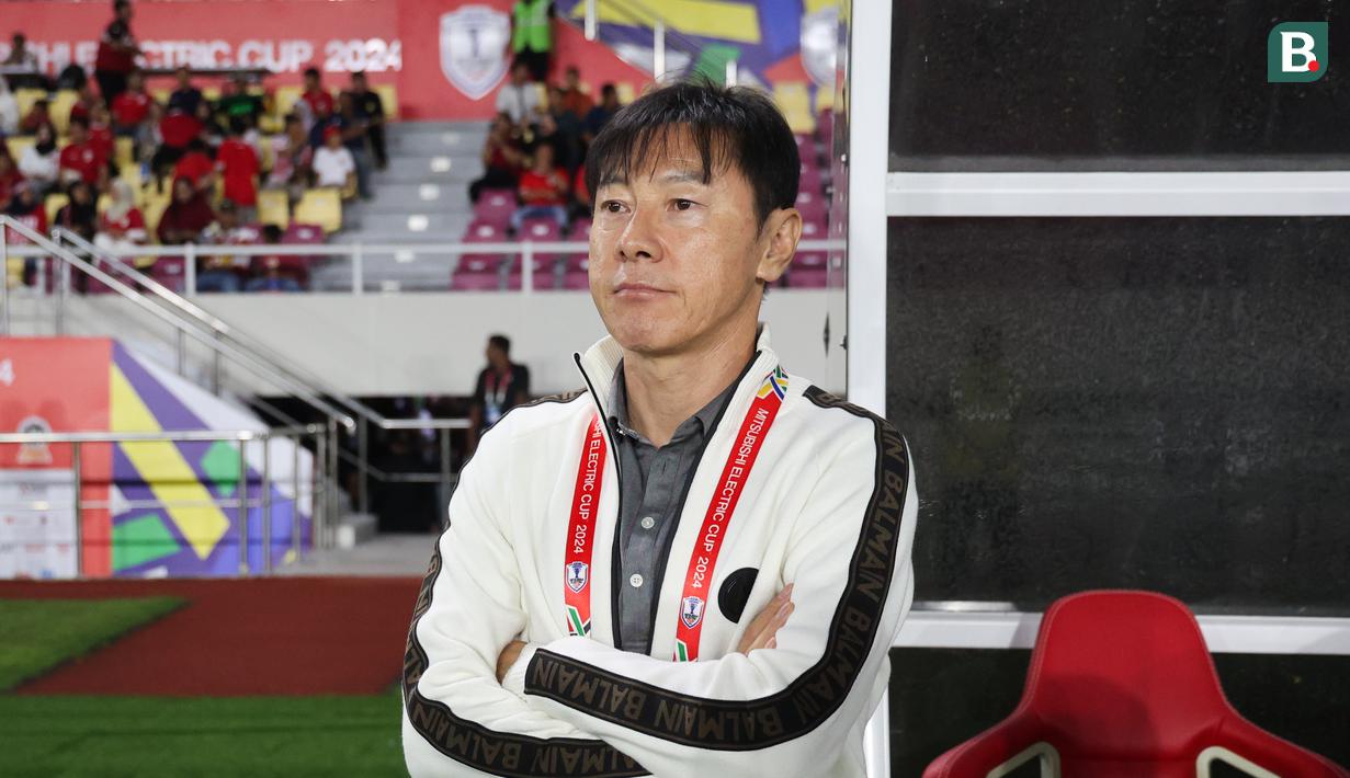 <p>Pelatih Timnas Indonesia, Shin Tae-yong saat laga Grup B Piala AFF 2024 melawan Filipina yang berlangsung di Stadion Manahan, Solo, Jawa Tengah, Sabtu (21/12/2024). (Bola.com/Abdul Aziz)</p>