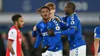 Arsenal mengalami kekalahan beruntun di Liga Inggris usai disikat tuan rumah Everton 1-2 dalam laga Liga Inggris pekan ke-15, Senin (6/12/2021). Raihan tiga poin The Toffees ini merupakan yang pertama usai tanpa kemenangan dalam 8 laga sebelumnya. (AFP/Paul Ellis)