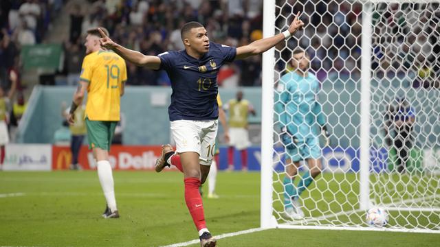 Selebrasi Kylian Mbappe setelah mencetak gol ke gawang Australia