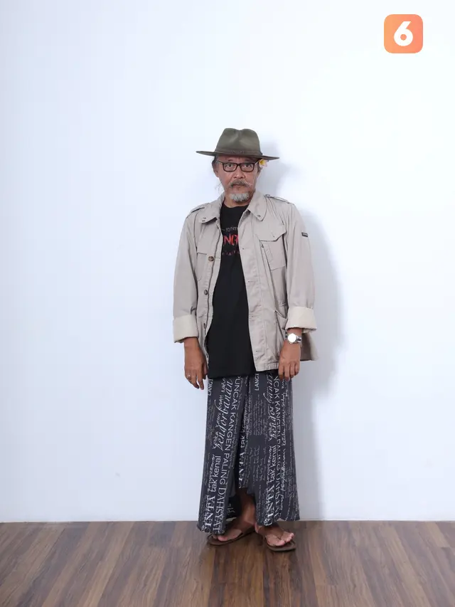 [Fimela] Sujiwo Tejo Media Visit Film Mangkujiwo