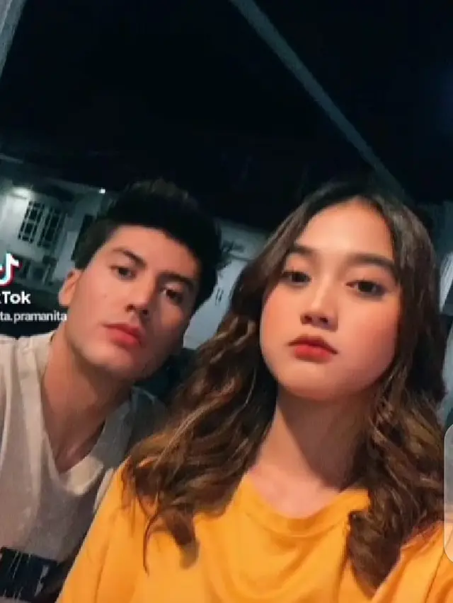 Akting Bareng, Ini 6 Potret Kebersamaan Esta Pramanita dan Valentino Peter