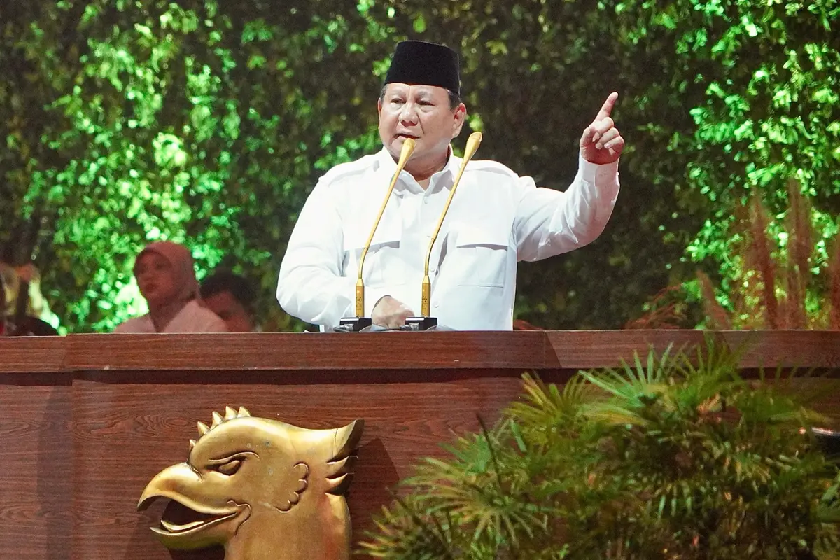 Ketua Umum Gerindra yang Juga Presiden RI Prabowo Subianto di momen  perayaan Hari Ulang Tahun (HUT) ke-17 Partai Gerindra di Sentul International Convention Center (SICC), Bogor.