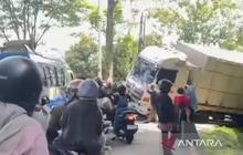 Jalur Selatan Cianjur Normal Kembali Pasca-Evakuasi Truk Terperosok
