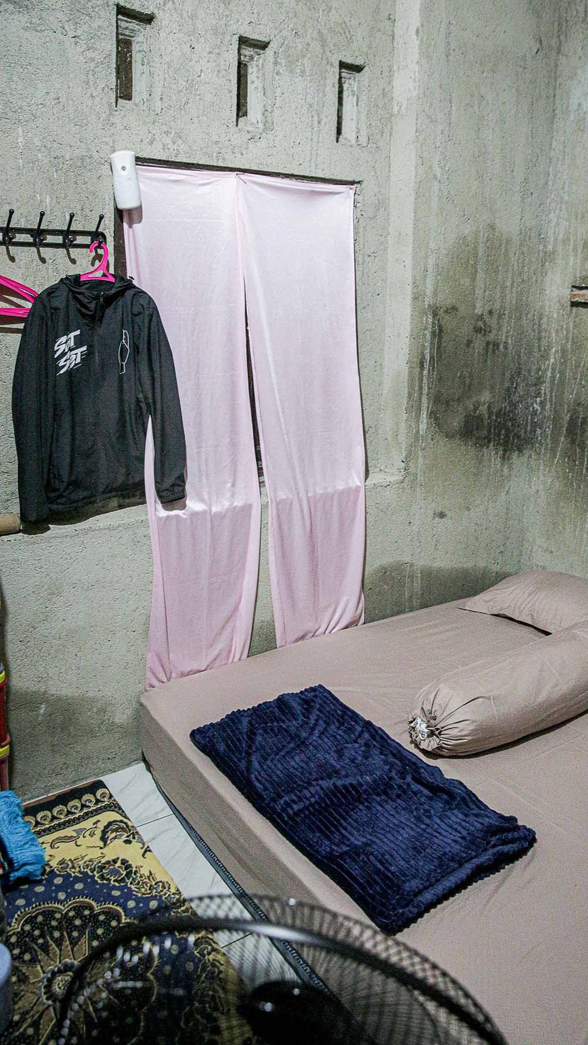 Suasana kamar yang ditempati Ganjar di rumah guru honorer bernama Waida.