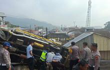 Kecelakaan Beruntun di Ciwidey Bandung, Truk Mundur Tabrak 5 Kendaraan