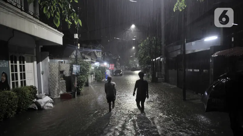 Hujan Deras, Ratusan Rumah di Cipinang Terendam Banjir