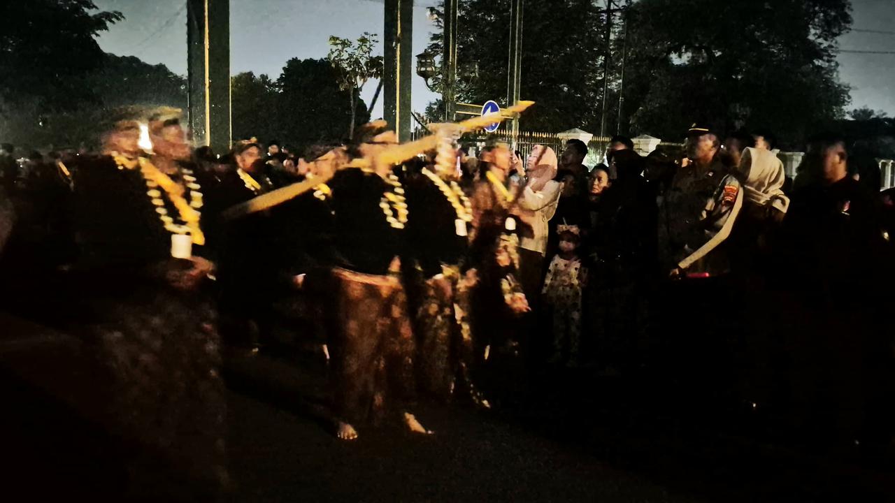 Makna Peringatan Malam 1 Suro Mangkunegaran dari Topo Bisu hingga Kirab Pusaka
