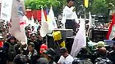 Ratusan buruh metal se-Jabodetabek menggelar unjuk rasa di Pengadilan Niaga, Jakarta Pusat, sebagai bentuk dukungan kepada pekerja Kymco Lippo Motor Indonesia yang mengajukan gugatan pailit. 