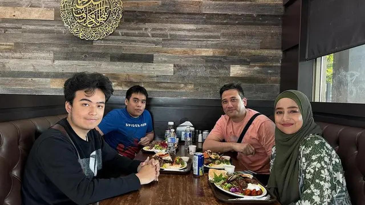 7 Potret Tengku Firmansyah Rayakan Ultah Bareng Tukang Las di Kanada, Seru