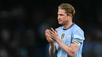 Kevin De Bruyne resmi menutup karier panjangnya bersama Manchester City di Stadion Etihad, Manchester, Inggris, pada 20 Mei 2025. (Paul ELLIS/AFP)