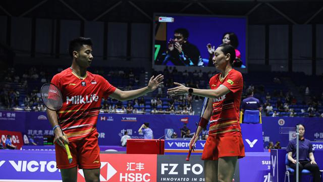 Dejan Ferdinansyah/Gloria Emanuelle Widjaja