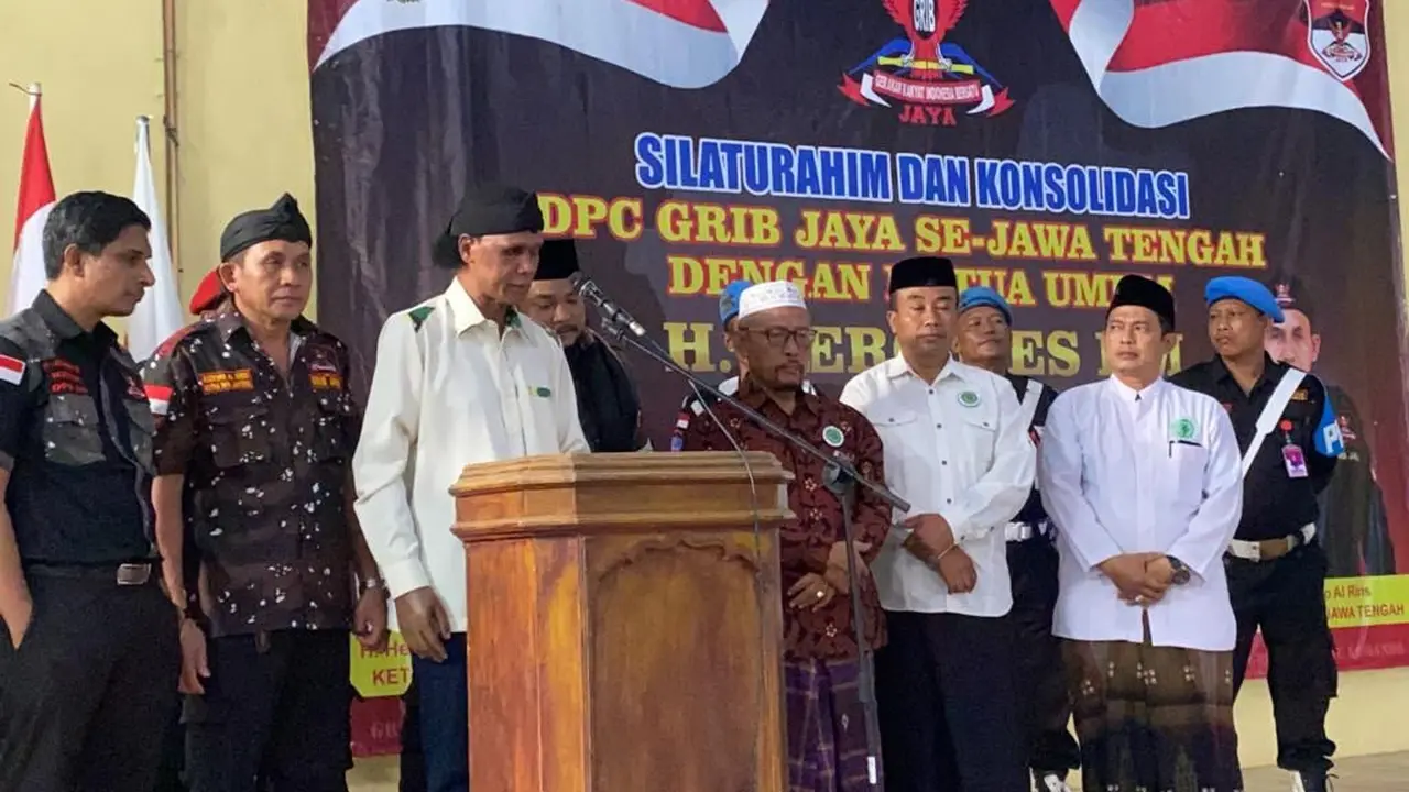 Ratusan simpatisan di Jawa Tengah, sambut antusias kedatangan Ketua Umum Gerakan Rakyat Indonesia Baru (GRIB) Jaya H. Hercules dalam acara Silaturahmi dan Konsolidasi yang digelar di Banyu Biru Kabupaten Pekalongan (Istimewa)