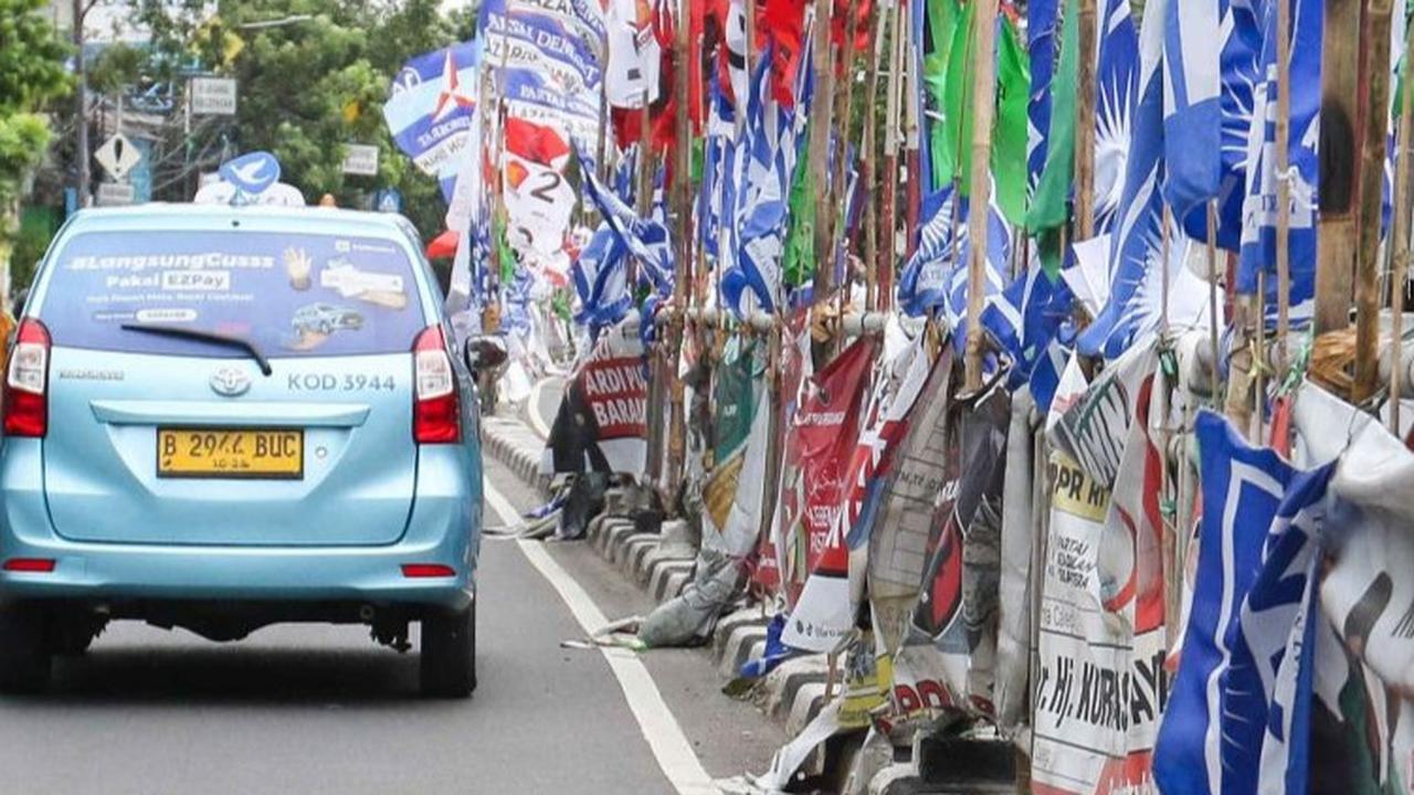 FOTO: Penampakan Alat Peraga Kampanye yang Masih Mengumuhkan Wajah Jakarta