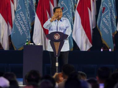 Presiden Republik Indonesia, Prabowo Subianto memberi pidato pada acara deklarasi Gerakan Solidaritas Nasional (GSN) di Indonesia Arena, Kompleks Gelora Gung Karno, Senayan, Jakarta. Sabtu (2/11/2024). (Liputan6.com/Herman Zakharia)