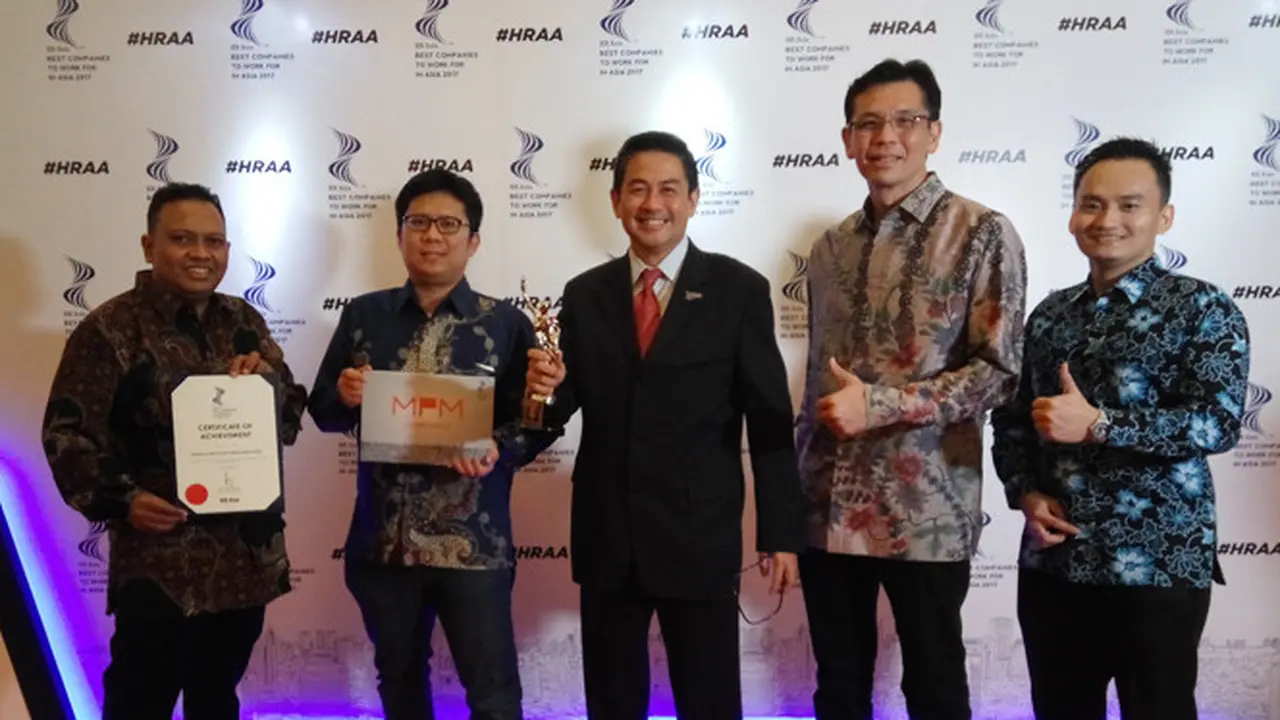 PT Federal Karyatama Terima Penganugerahan  HR Asia Award 2017