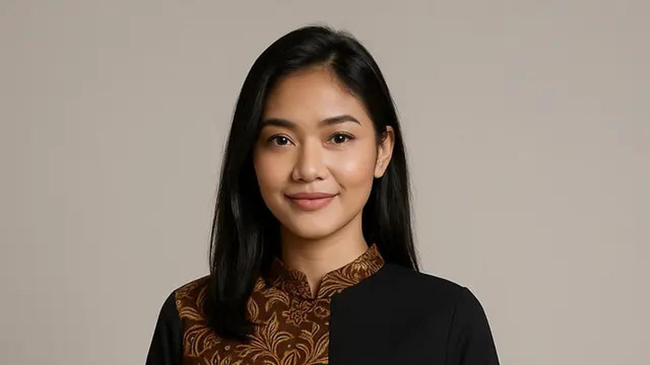 7 Model Tunik Batik Cantik untuk Kondangan 2025, Tampil Anggun dan Elegan