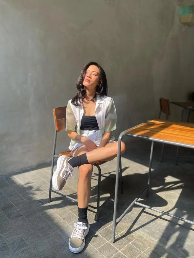 Inspirasi OOTD Adhisty Zara