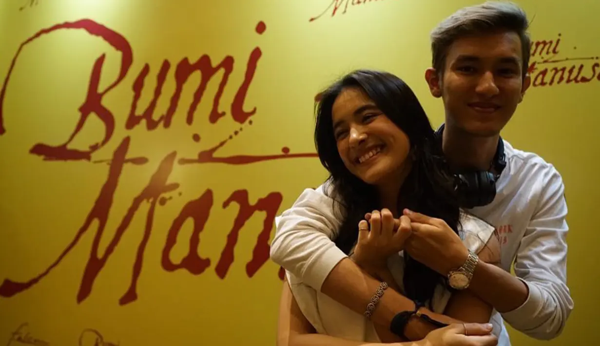 Setiap premier film Mawar, sang kakak selalu datang untuk memberikan dukungan kepada adik tercintanya tersebut. (Liputan6.com/IG/@mawar_eva)