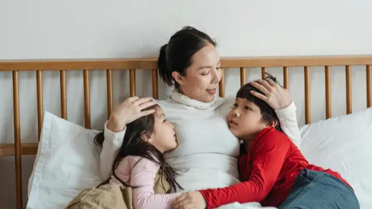 Luka Masa Kecil: Akankah Kekurangan Cinta di Masa Kanak-Kanak Membuat Kita Terus Mencari Cinta Sepanjang Hidup?