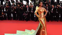 Aishwarya Rai di Cannes Film Festival. (Alberto PIZZOLI / AFP)