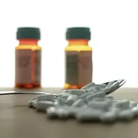 Ilustrasi obat-obatan. Sumber foto: unsplash.com/Michael Longmire.