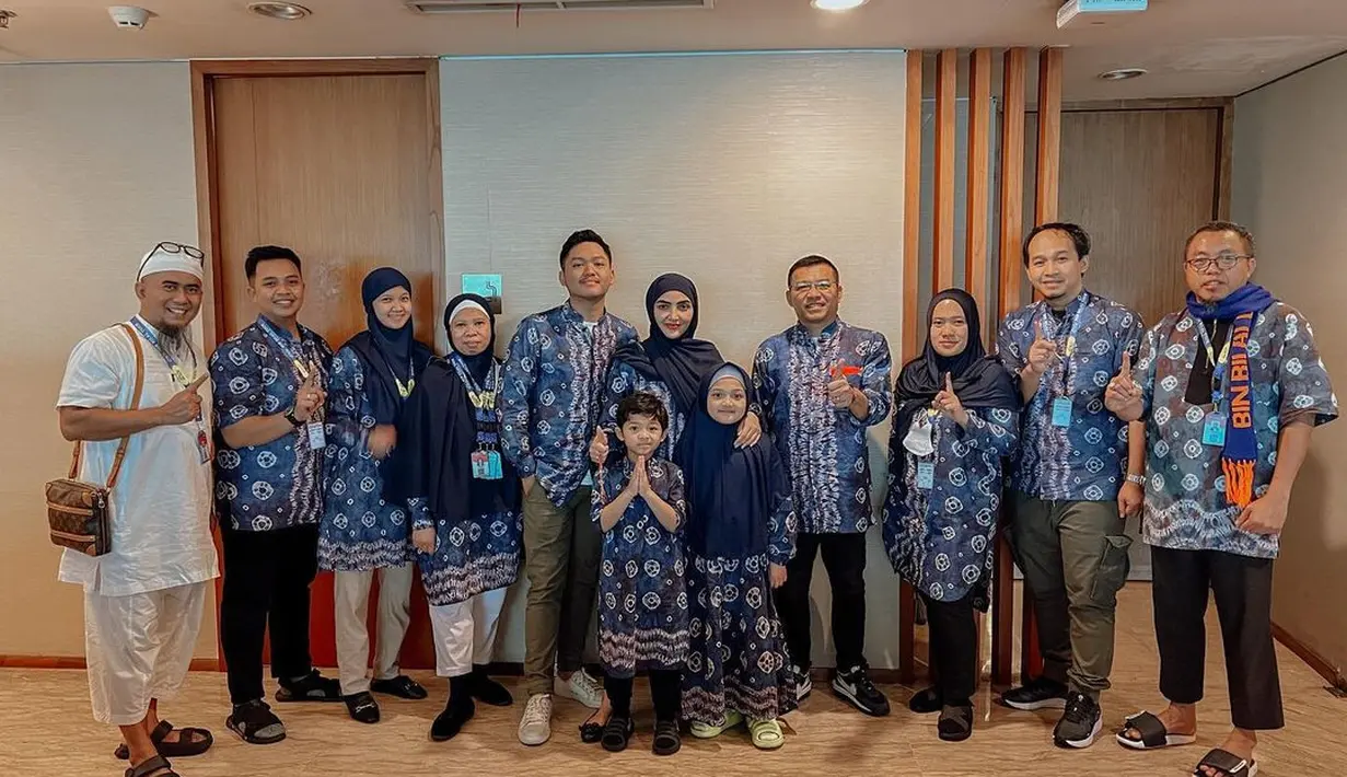 "'Tidak ada yg tidak mungkin jika Allah SWT berkehendak', Bismillah mohon doanya yaa," kata Ashanty.