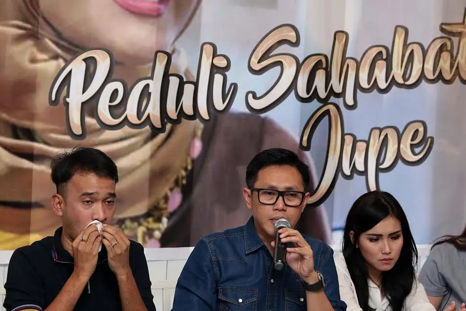 Sahabat galang dana untuk Julia Perez | Foto : Deki Prayoga
