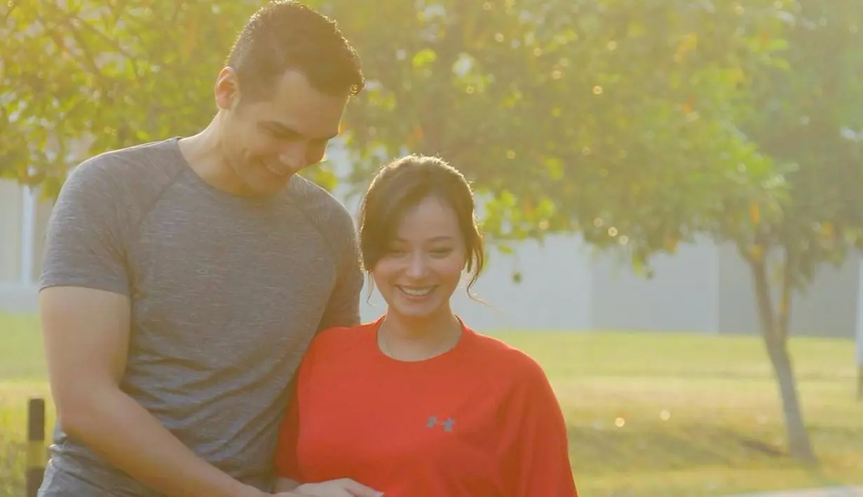 Asmirandah dan Jonas Rivanno (Instagram/asmirandah89)