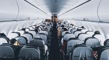 Kursi Terisi Penuh, Penumpang Pesawat Maskapai Thailand Gagal Jaga Jarak