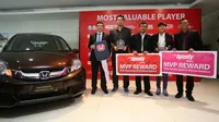 Penyerahan MVP NBL Indonesia (nblindonesia.com)