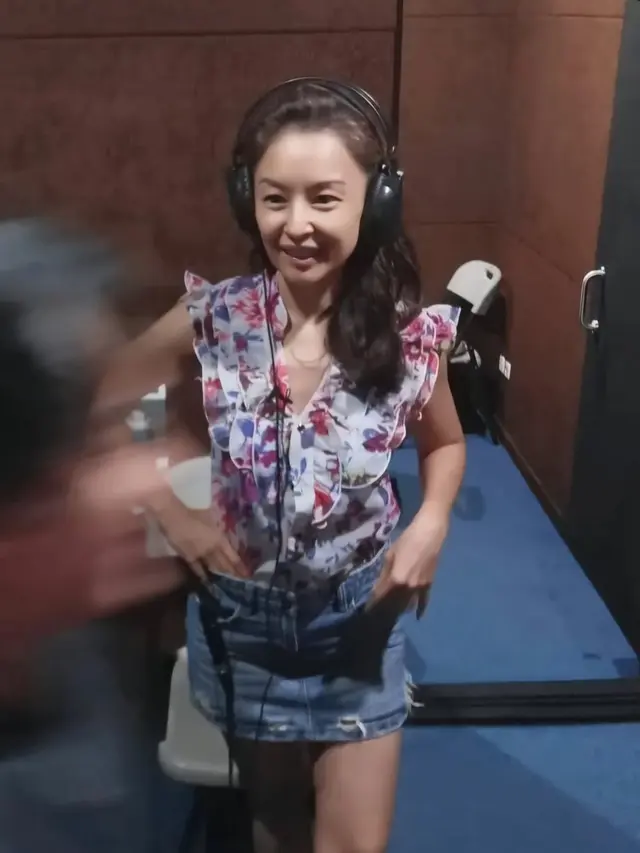 Galeri Foto Putri Patricia Pakai Jeans