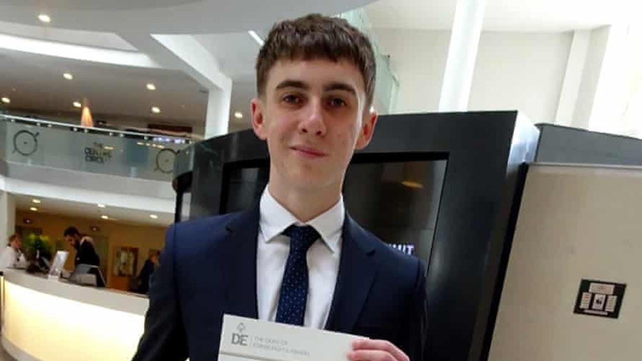 Koma sepuluh bulan akhirnya pasien terbangun di tengah pandemi corona.