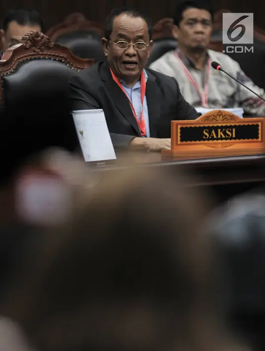Mantan Sekretaris Kementerian BUMN Said Didu memberikan kesaksian dalam sidang lanjutan sengketa Pilpres 2019 di Mahkamah Konstitusi, Jakarta, Rabu (19/6/2019). Sadi Didu dihadirkan sebagai saksi tim hukum Prabowo-Sandiaga. (merdeka.com/Iqbal Nugroho)