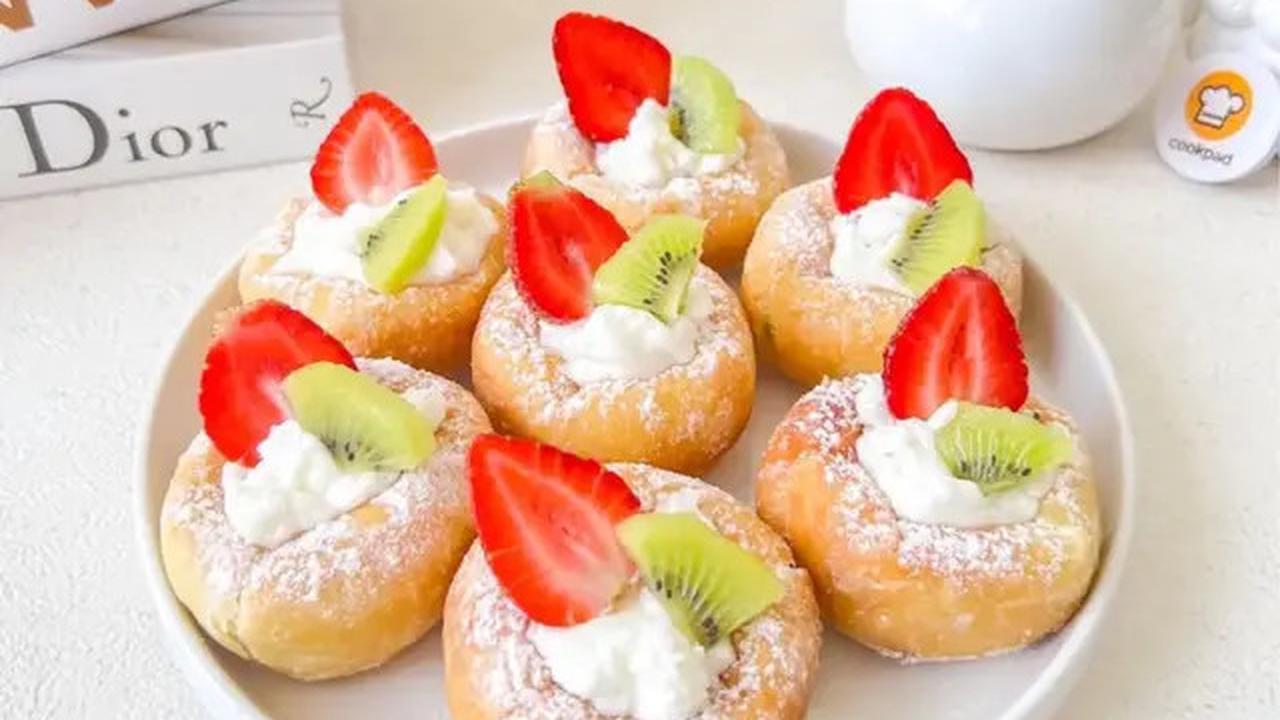 3 Resep Kreasi Donat Buah, Pakai Isian Pisang hingga Buah Naga