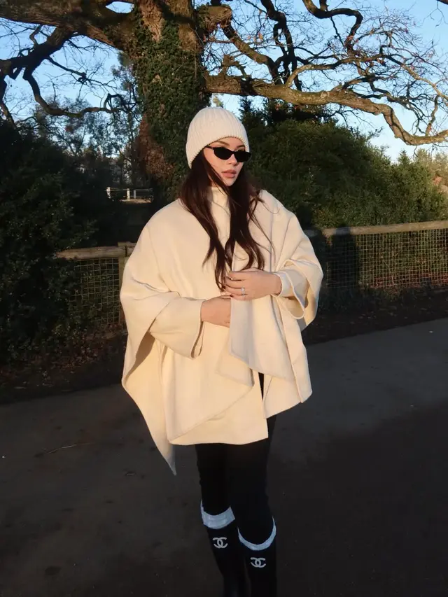 Gaya Bumil Alyssa Daguise Liburan di Inggris, Selalu Modis Meski Berbadan Dua