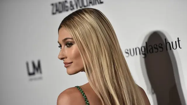 [Bintang] Hailey Baldwin