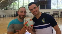 Dua bintang futsal dunia, Ricardinho (kiri/Portugal) dan Falcao (kanan/Brasil). (dok. CBFS)