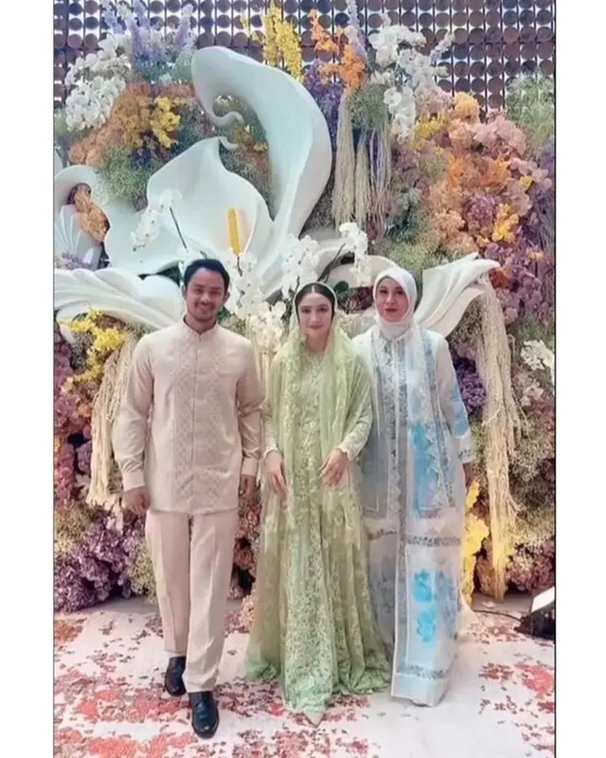 8 Potret Febby Rastanty Gelar Pengajian dan Siraman Jelang Nikah, Penuh Bahagia